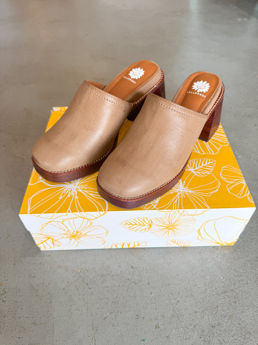 Ivaria Platform Clog