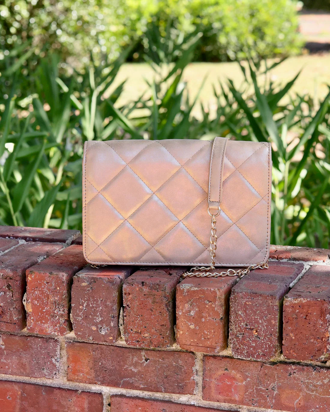 Bryn Crossbody Clutch Gold Shimmer LD
