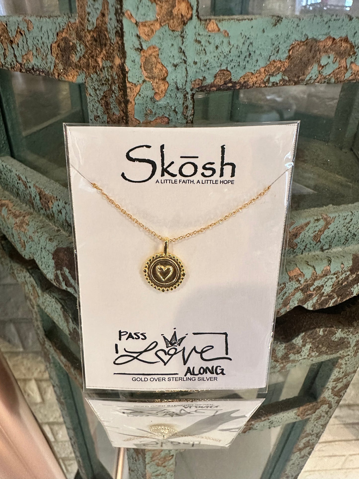 Skosh pass love along