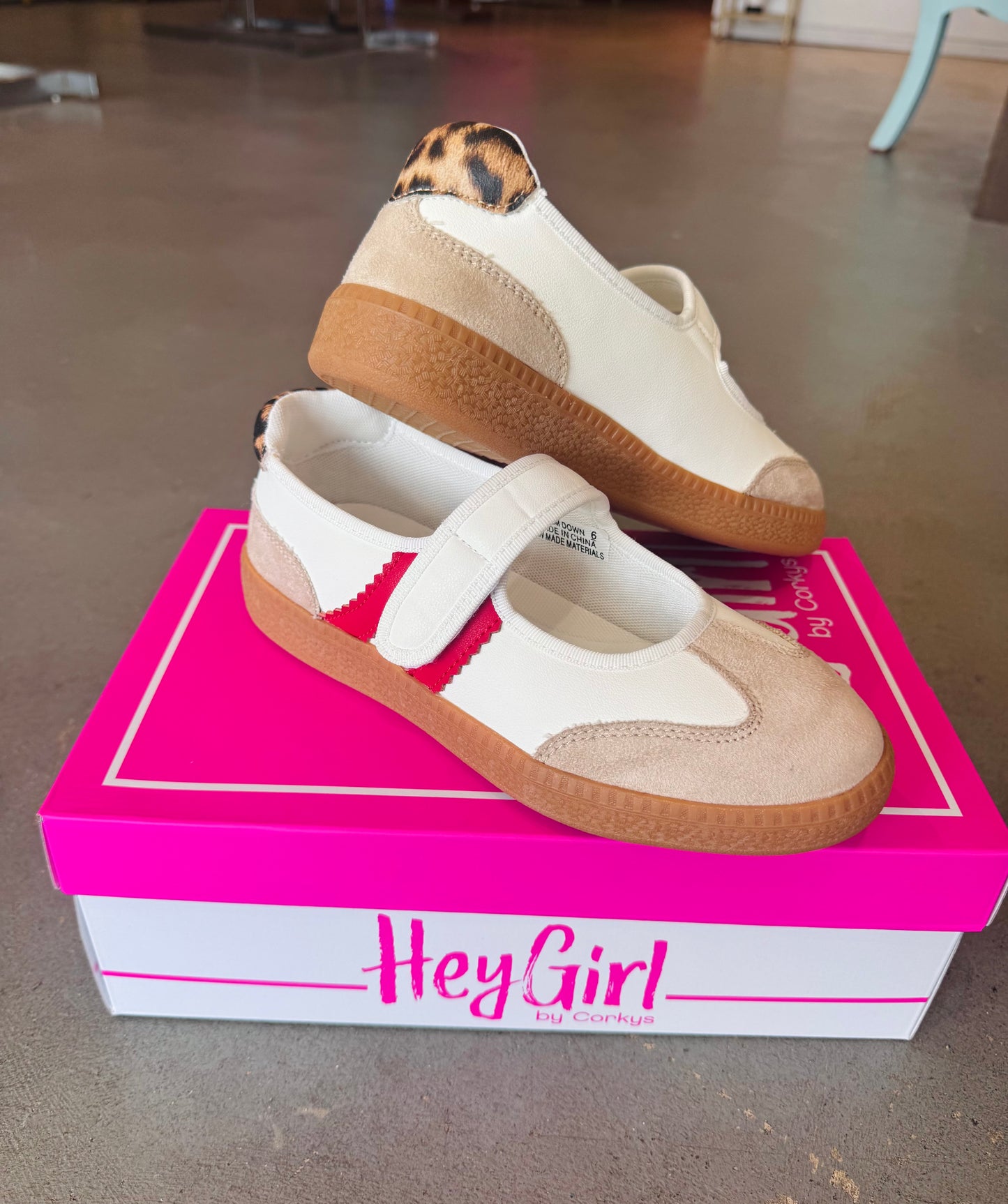 Vogue Step Sneaker