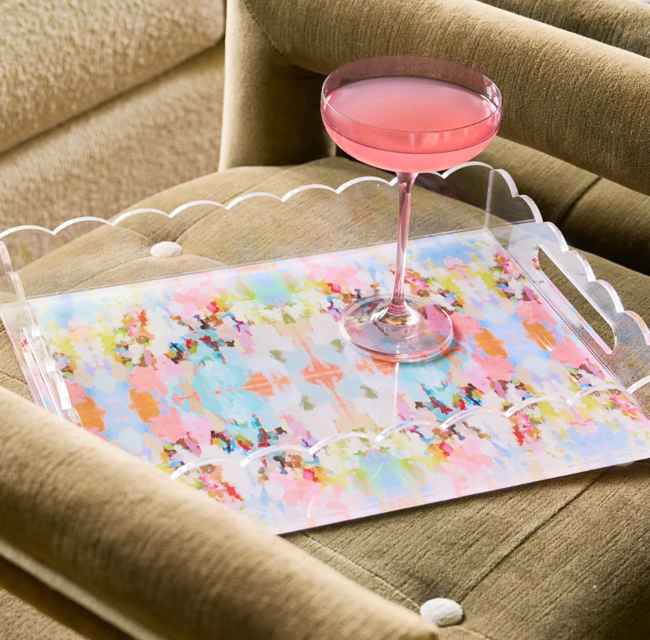 Brooks Avenue Scalloped Tray Large