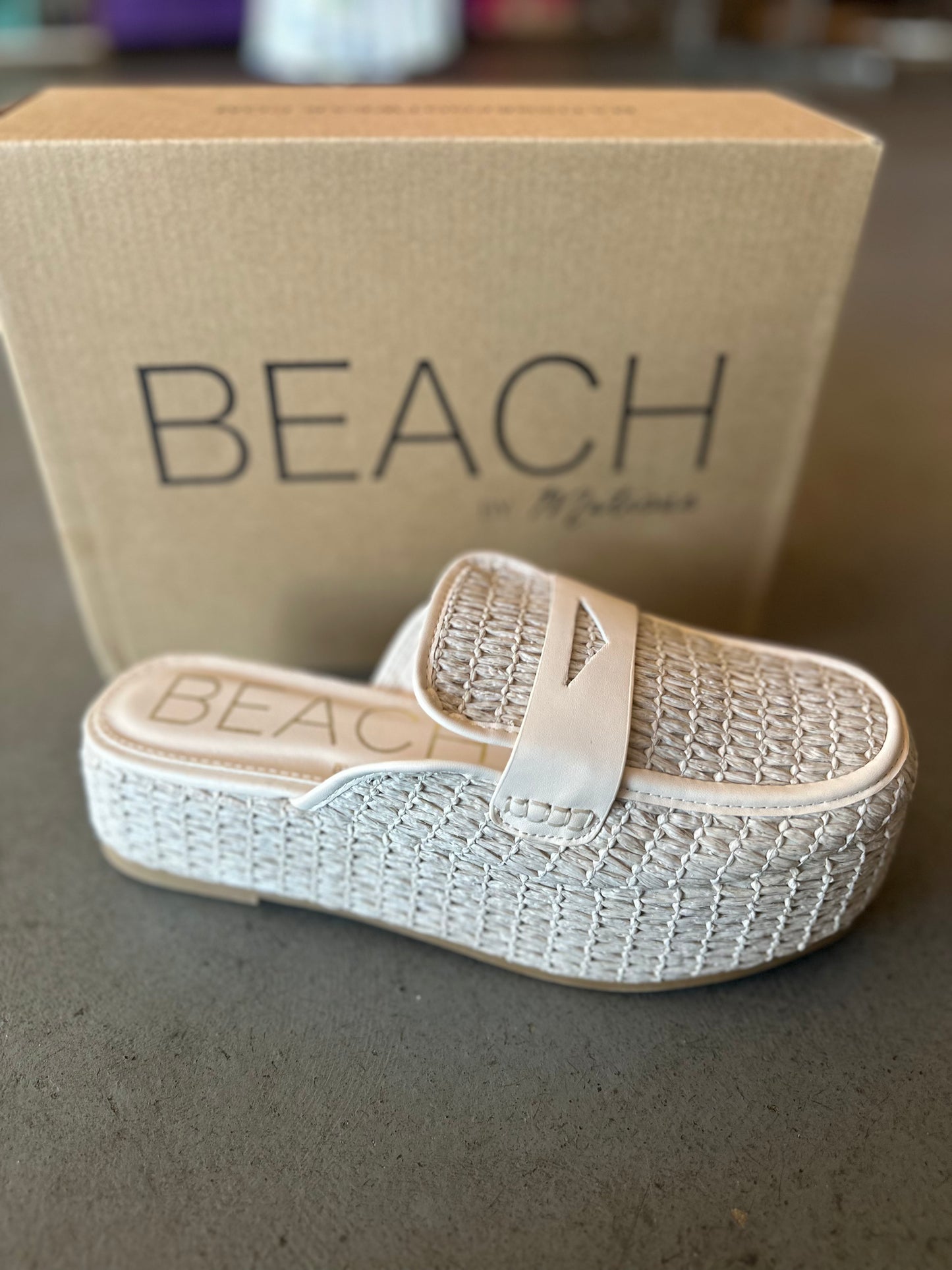 Wren natural slide- Matisse