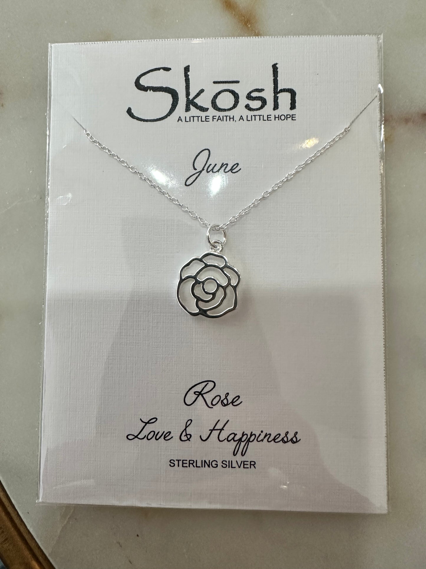 Skosh birth flower necklace